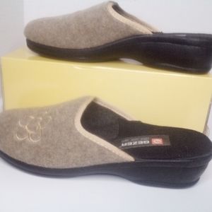 BUY IT NOW  Gezer NWT Slippers Feels like Wool Fall Winter Ready Size 8 (39) Tan
